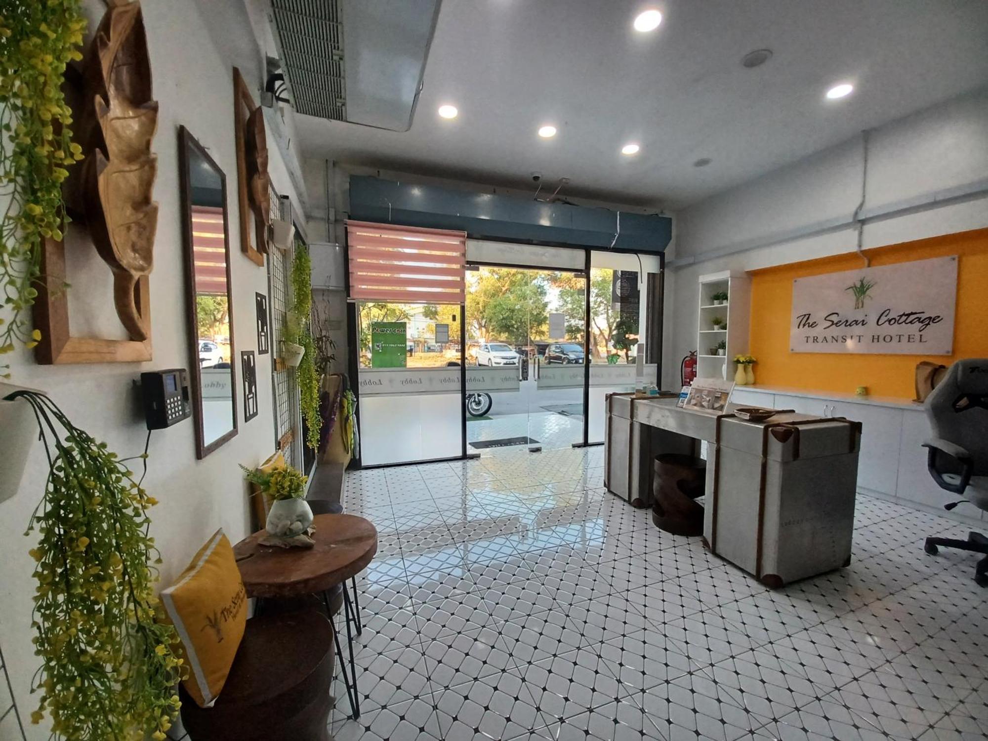 The Serai Cottage Transit Hotel Kampong Gong Badak Dış mekan fotoğraf