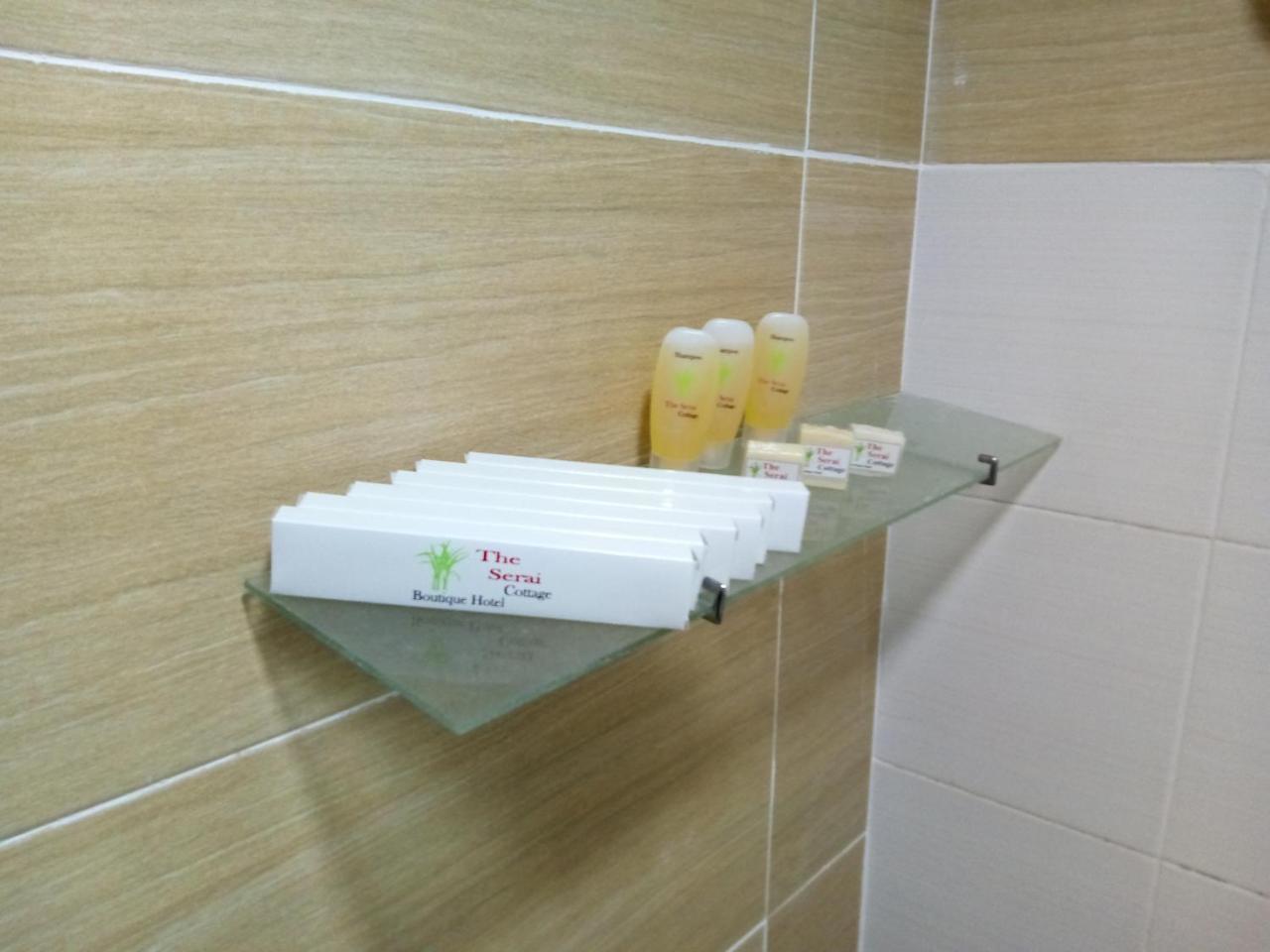 The Serai Cottage Transit Hotel Kampong Gong Badak Dış mekan fotoğraf